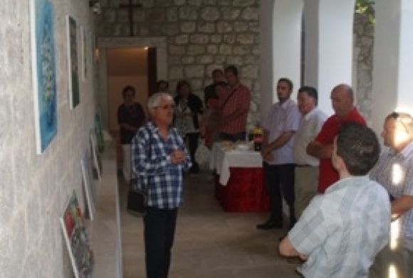 Otvorena humanitarna izložba Likovne kolonije Trnovica 