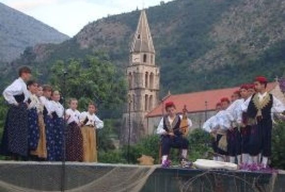 VI. encounters of folk dance groups of Dubrovnik and Neretva county in Slano